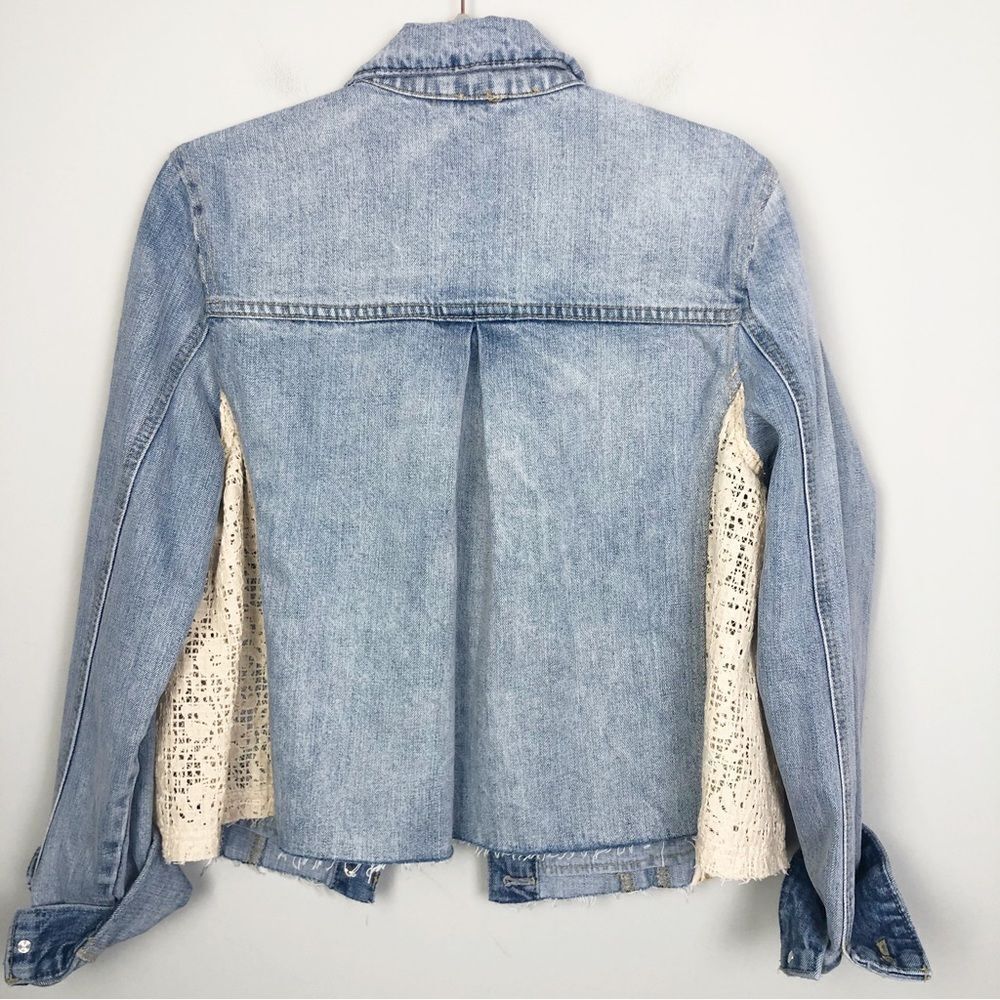 FREE PEOPLE | Crochet Lace Insert Cropped Denim Jean Jacket Women’s Size M - Picture 9 of 11